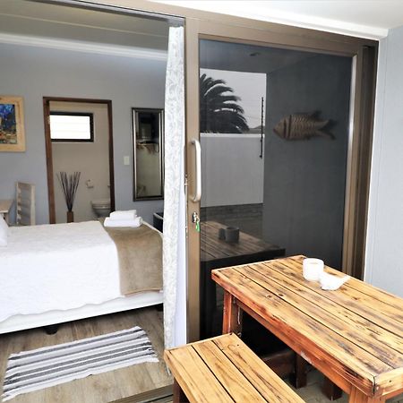Tiende Laan Bed & Breakfast And Self-Catering Walvis Bay Kültér fotó