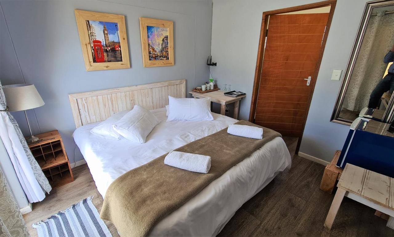 Tiende Laan Bed & Breakfast And Self-Catering Walvis Bay Kültér fotó