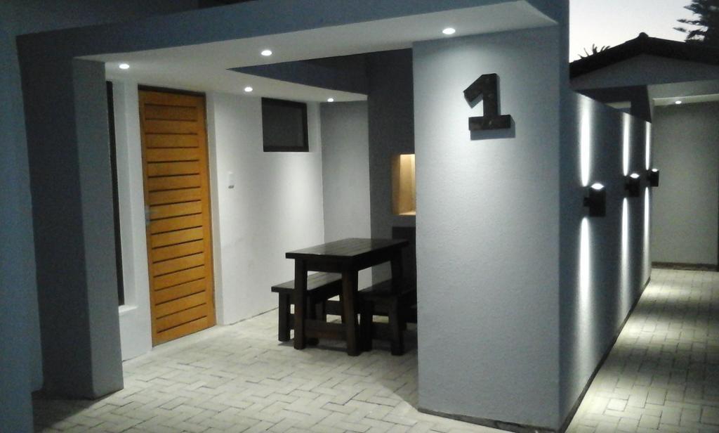 Tiende Laan Bed & Breakfast And Self-Catering Walvis Bay Szoba fotó