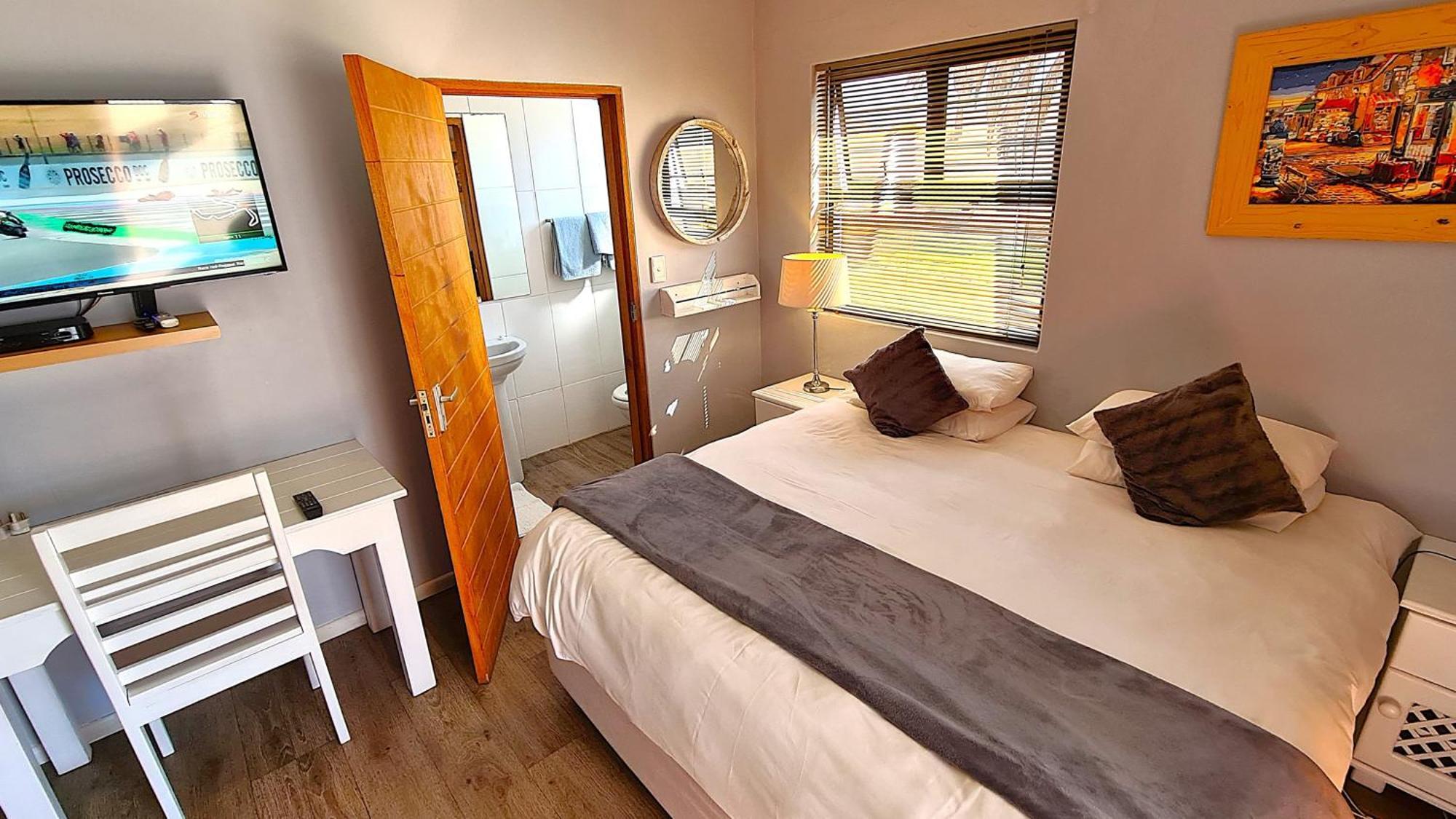 Tiende Laan Bed & Breakfast And Self-Catering Walvis Bay Kültér fotó