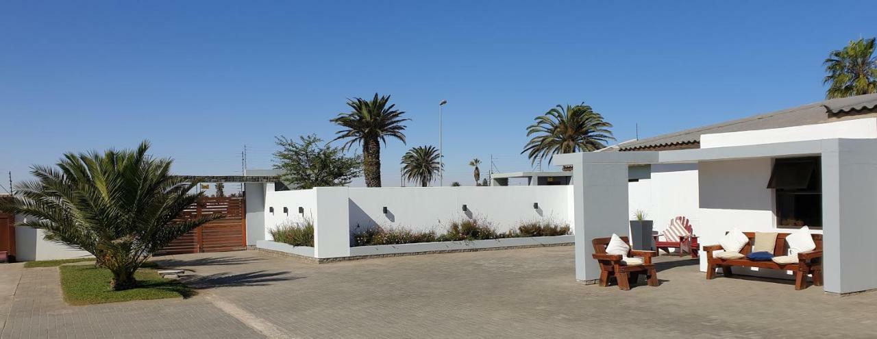 Tiende Laan Bed & Breakfast And Self-Catering Walvis Bay Kültér fotó