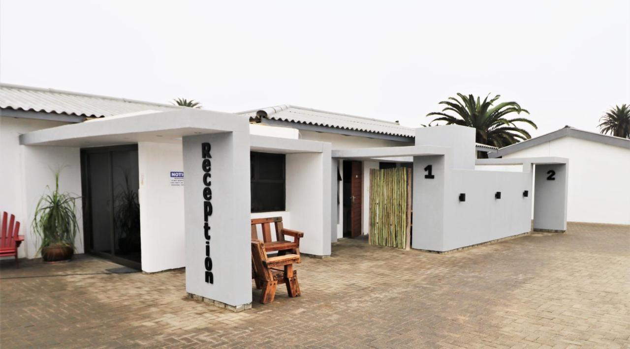 Tiende Laan Bed & Breakfast And Self-Catering Walvis Bay Kültér fotó