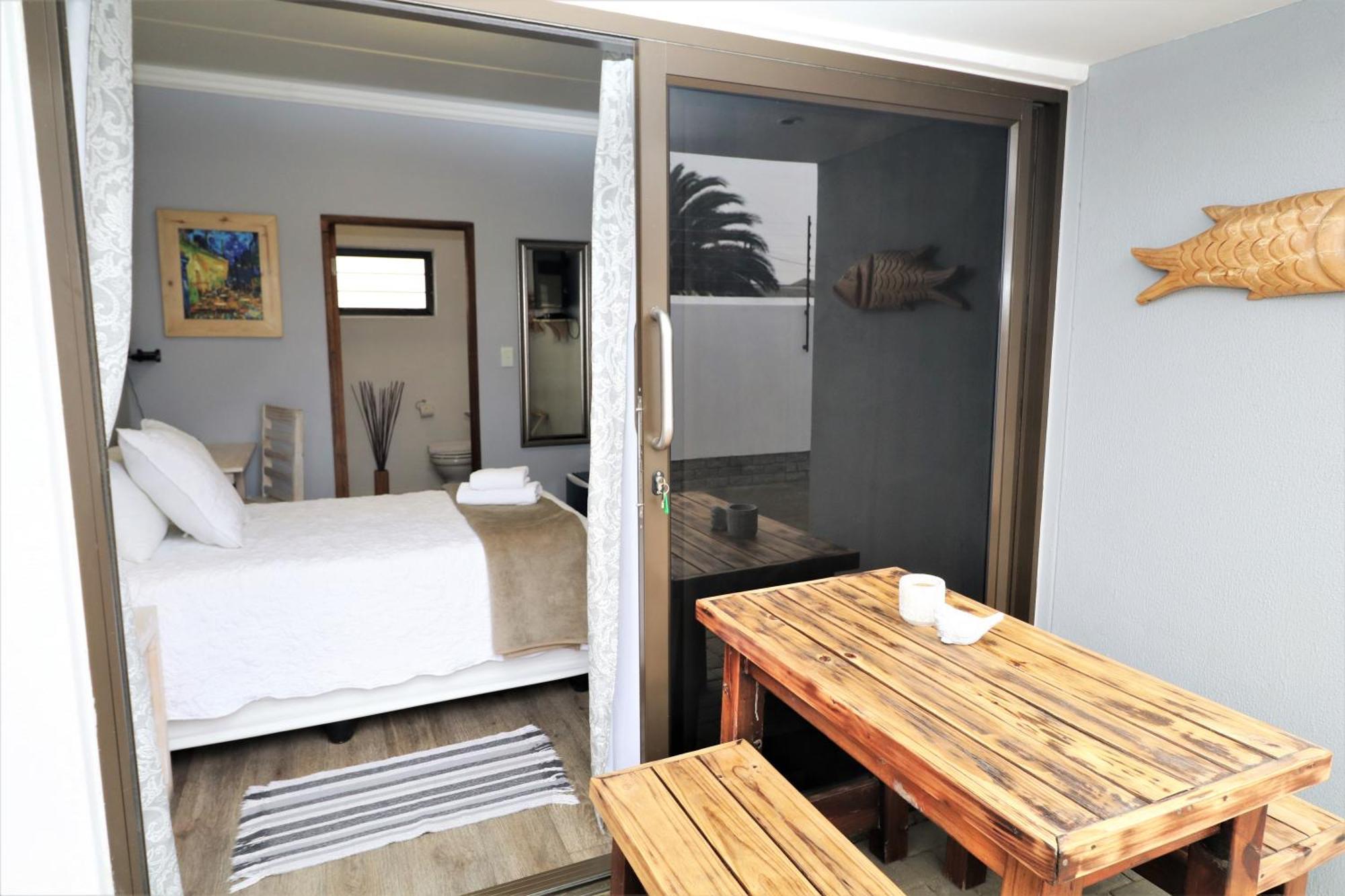 Tiende Laan Bed & Breakfast And Self-Catering Walvis Bay Kültér fotó